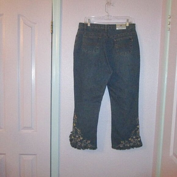 VTG Shyger EMBROIDERED Flare Size 12 33 JEANS Crop RHINESTONES Ruffle Hems BOHO - Picture 9 of 12